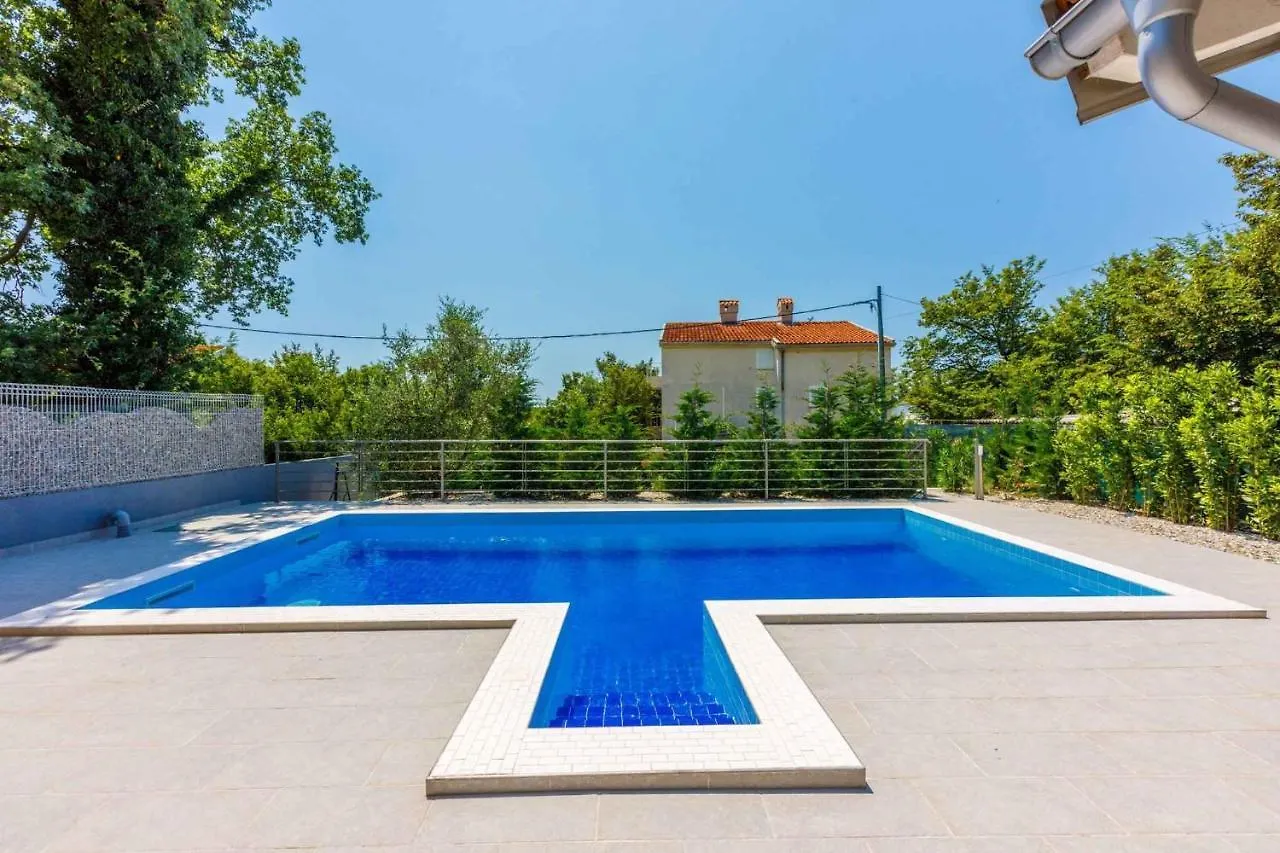 Holiday Home In Jadranovo 39402