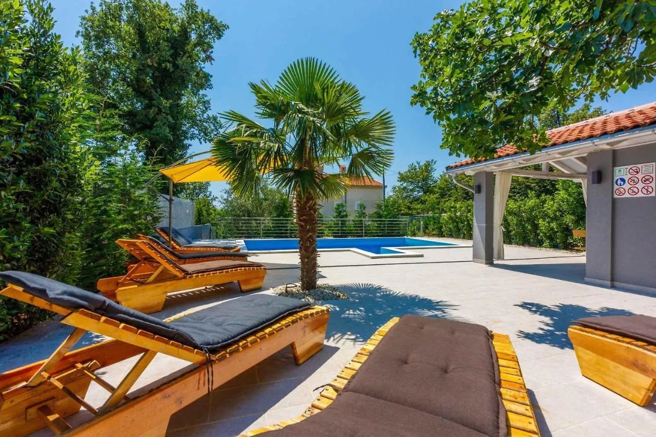 Holiday Home In Jadranovo 39402 Croatia