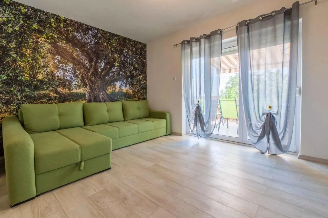 Holiday Home In Jadranovo 39402